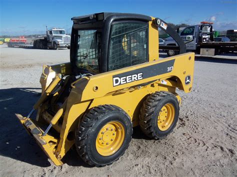 john deere skid steer 317 review|john deere 317 lift capacity.